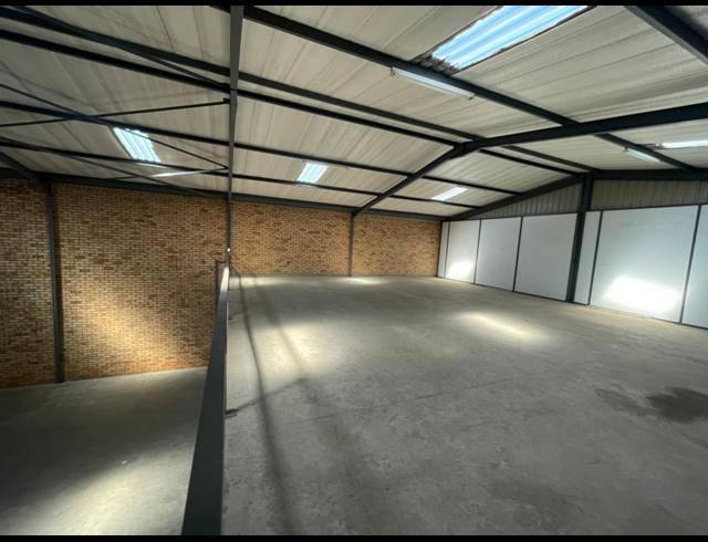 455M² WAREHOUSE TO LET IN CROWN